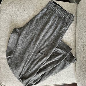 Men’s L Nike dri-fit joggers